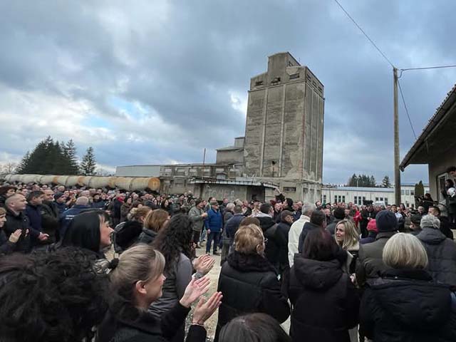 Nekada su kod paromlina bile tone hrane za ljude i životinje a danas su tone opasnog otpada  kome se ništa ne 